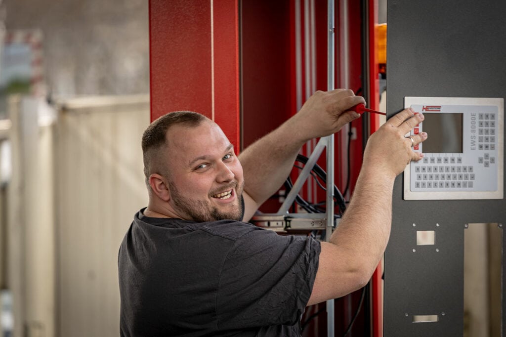 ESSMANN service technician