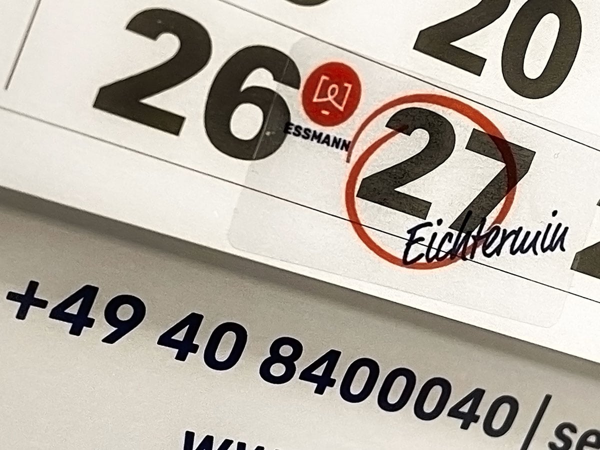 Mit einem roten Kringel um ene 27 wird an einen Eichtermin erinnert