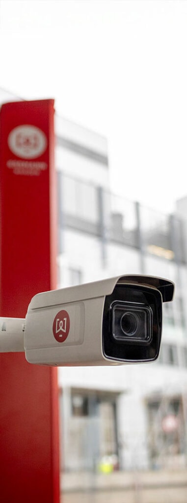 License plate recognition in front of red self-service column